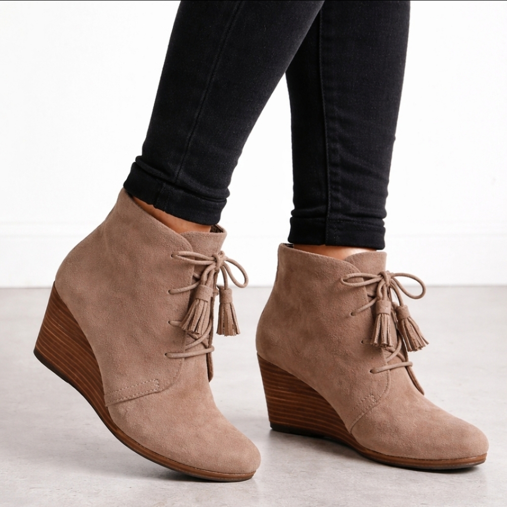 Dr. Scholl's Dakota Modern Rustic Boho Lace-up Comfort Wedge Bootie 7.5M